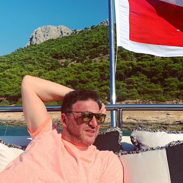 46-летний Максим Виторган показал, как загорает на отдыхе в Греции