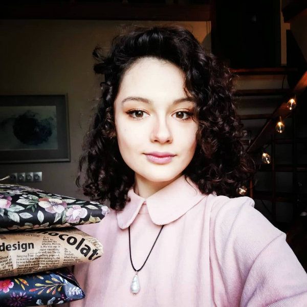 18-летняя дочь Любови Толкалиной заявила, что будет поступать в школу-студию МХАТ