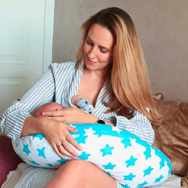 Звезда «Дома-2» Ольга Гажиенко показала, как кормит грудью 2-месячного сына
