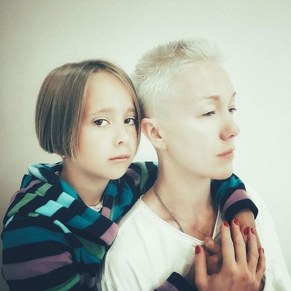 Дарья Мороз вместе с 9-летней дочерью от Константина Богомолова приняла  участие в фотосессии для модного бренда - Вокруг ТВ.