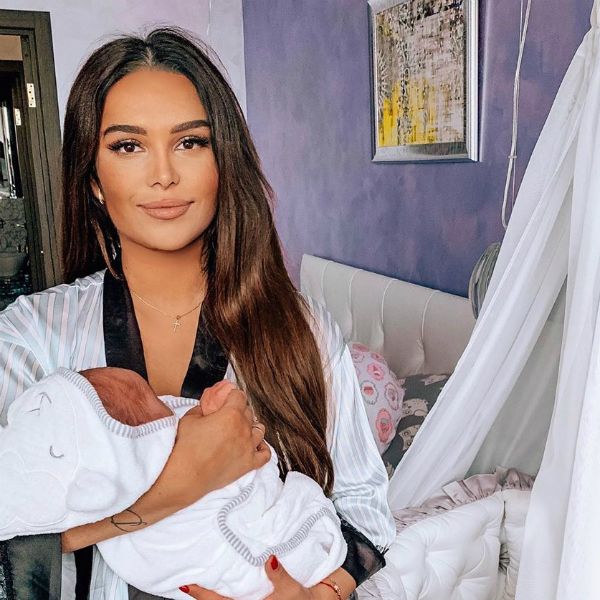 Звезда «Дома-2» Катя Колисниченко впервые показала лицо новорожденного сына