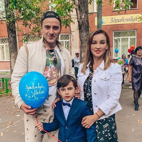 Экс-супруги Анфиса Чехова и Гурам Баблишвили вместе отвели единственного сына в первый класс