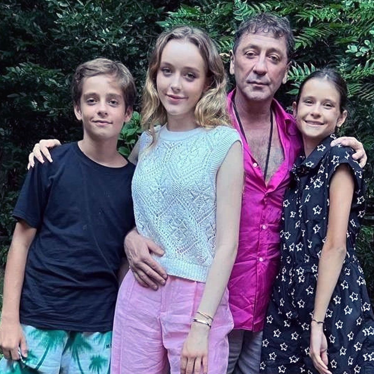 Григорий Лепс показал, что проводит время с детьми от Анны Шаплыковой -  Вокруг ТВ.
