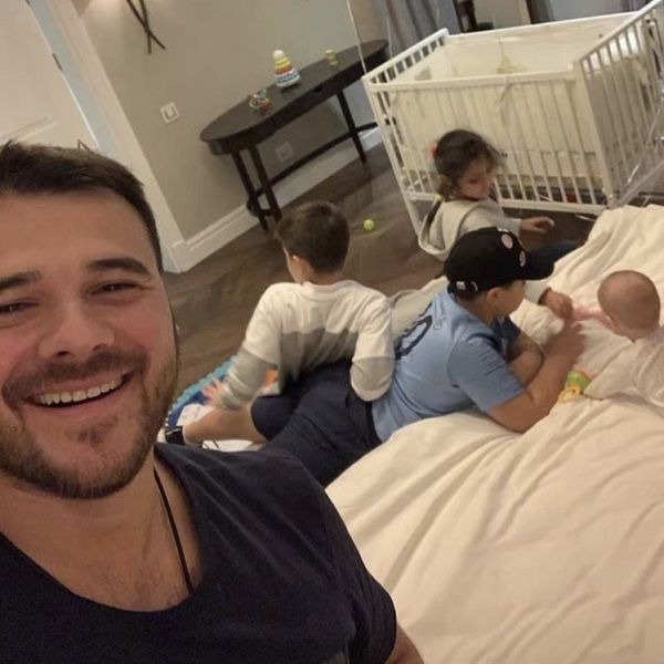 39-летний Эмин Агаларов обнародовал трогательное фото с четырьмя детьми