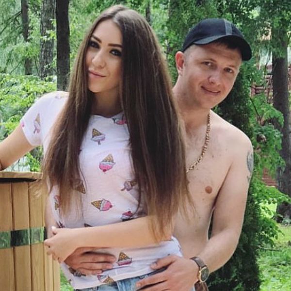 Алёна Рапунцель пообещала поддержать Илью Яббарова после его расставания с невестой и ухода из «Дома-2»