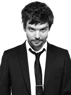 Эндрю Ли Поттс (Andrew-Lee Potts) биография, фильмография. Актер