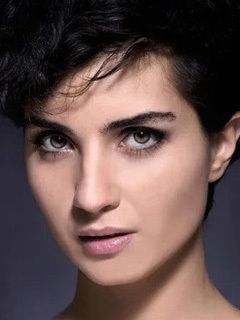 Туба Бюйюкюстюн (Tuba Buyukustun). Фото - 1