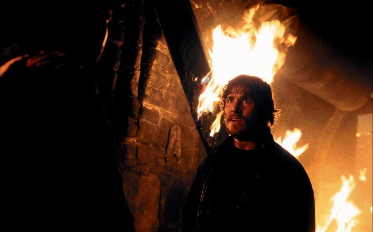 Фильм Власть огня (Reign of Fire): фото, видео, список актеров - Вокруг ТВ.