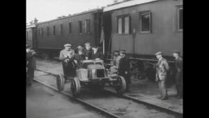 Кинохроника. Москва, Курский вокзал в 1918 году. Moscow, Kursky railway station